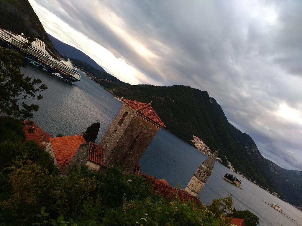 Apartments Nadja Kotor Exterior foto